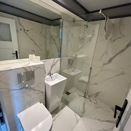Lägenhet Flat To Rent Warszawa
